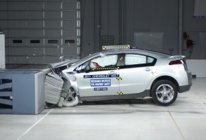 Chevy Volt, Nissan Leaf Are IIHS Top Safety Picks