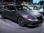 2011 Chrysler 200 S Sedan live photos