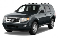2011 Ford Escape FWD 4-door XLT Angular Front Exterior View