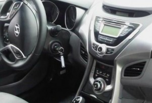 2011 Hyundai Elantra Spy Shots Show Up Scale Interior