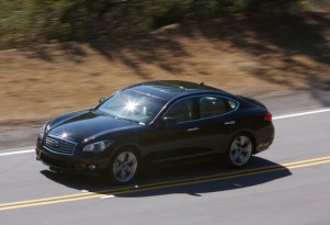 Live Shots: 2011 Infiniti M 