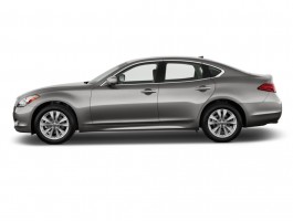 2011 Infiniti M37 4-door Sedan RWD Side Exterior View