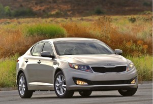 2011 Kia Optima Beats Honda Accord In CR Family-Sedan Test