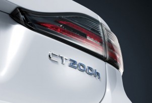 2011 Lexus CT 200h Hybrid Hatch: U.S. Buyers Need Not Apply