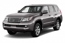 2011 Lexus GX 460 4WD 4-door Angular Front Exterior View
