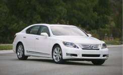 2012 Lexus LS 600h L Photos