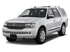 2011 Lincoln Navigator 2WD 4-door Angular Front Exterior View