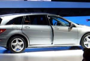 2011 Mercedes-Benz R-Class live in New York