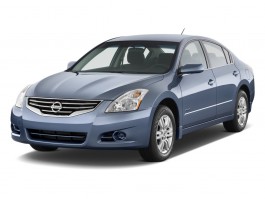 2011 Nissan Altima 4-door Sedan I4 eCVT Hybrid Angular Front Exterior View