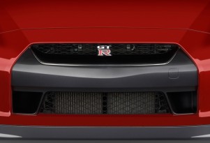 2011 Nissan GT-R 2-door Coupe Premium Grille