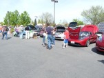 Earth Day: Eager Electric-Car Advocates Meet Unaware Public
