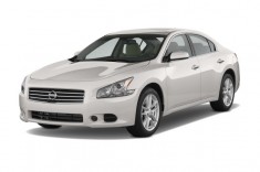 2011 Nissan Maxima 4-door Sedan V6 CVT 3.5 S Angular Front Exterior View