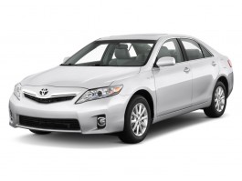 2011 Toyota Camry Hybrid 4-door Sedan (Natl) Angular Front Exterior View