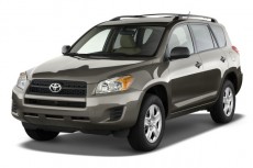 2011 Toyota RAV4 FWD 4-door 4-cyl 4-Spd AT (GS) Angular Front Exterior View