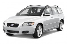 2011 Volvo V50 4-door Wagon Angular Front Exterior View