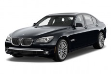 2012 BMW 7-Series 4-door Sedan 750i RWD Angular Front Exterior View