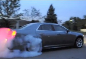 2012 Chrysler 300 SRT8 Doing Burnout