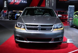 2012 Dodge Avenger R/T live photos