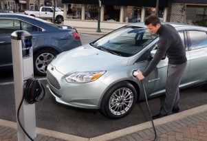 2012 Ford Focus Electric: Small Ad Budget Due To Low Sales Of Volt, Fisker