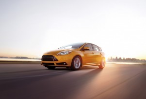 Toyota RAV4 EV, 2013 Ford Focus ST, Bentley's Future: Today's Car News