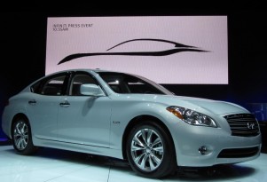 2012 Infiniti M Hybrid, at the 2010 Los Angeles Auto Show