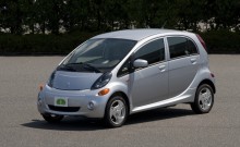 2012 Mitsubishi i Photos