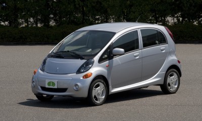 2012 Mitsubishi i Photos