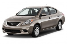 2012 Nissan Versa 4-door Sedan CVT 1.6 SV Angular Front Exterior View