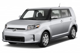 2012 Scion xB 5dr Wagon Auto (Natl) Angular Front Exterior View