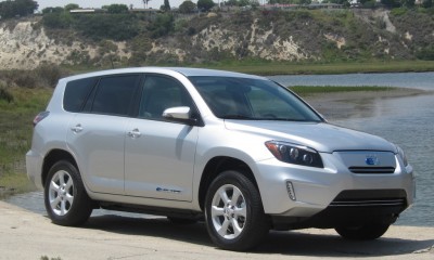 2012 Toyota RAV4 EV Photos