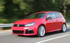 2012 Volkswagen Golf R Photos