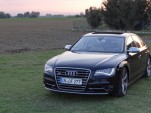 2013 Audi S8 (European spec)
