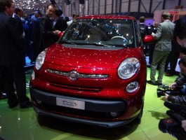 2013 Fiat 500L live photos