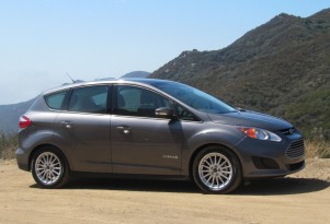 2013 Ford C-Max Hybrid Video Road Test