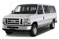 2013 Ford Econoline Wagon E-150 XLT Angular Front Exterior View