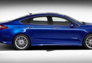 2013 Ford Fusion Hybrid Offers Fans A Chance To Give Back