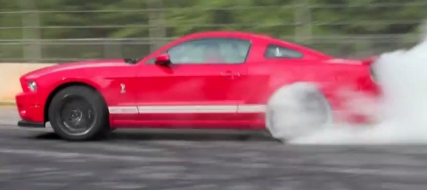 2013 Ford Mustang Shelby GT500 burnout