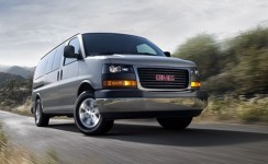 2013 GMC Savana Passenger Photos