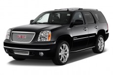 2013 GMC Yukon Hybrid 2WD 4-door Denali Angular Front Exterior View