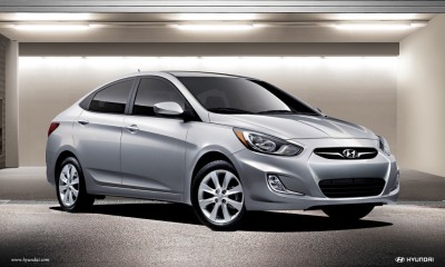 2013 Hyundai Accent Photos