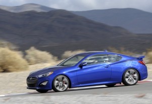 2013 Hyundai Genesis Coupe, Simraceway, Ferrari: Today's Car News