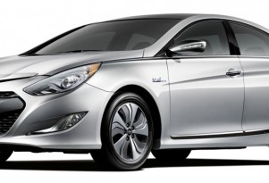 2013 Hyundai Sonata Hybrid Updates Include More Electric Range
