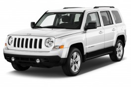 2013 Jeep Patriot FWD 4-door Latitude Angular Front Exterior View