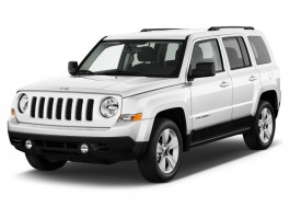 2013 Jeep Patriot FWD 4-door Latitude Angular Front Exterior View
