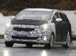 2013 Kia Rondo spy shots