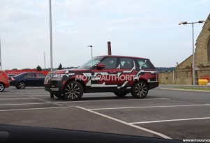 2013 Range Rover Spy Shots, Will Have Hybrid, Plug-in Version