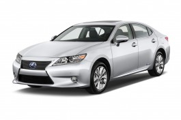 2013 Lexus ES 300h 4-door Sedan Angular Front Exterior View