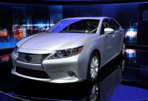 2013 Lexus ES 300h Live Photos: 2012 New York Auto Show