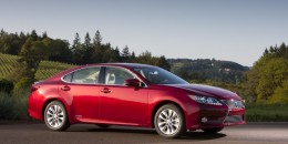2013 Lexus ES 300h: First Drive