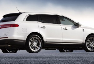 2013 Lincoln MKT: Full-Size Luxury Crossover Gets A Refresh
